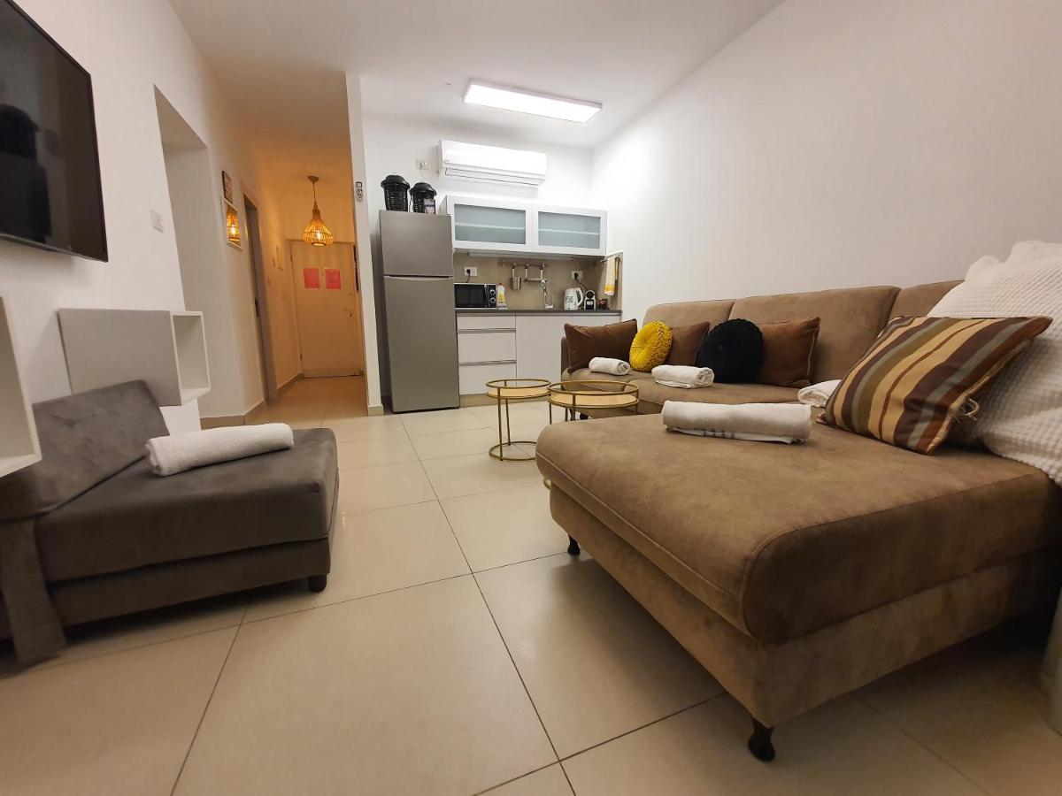 Barak Royal Suites 52 Garden - חמש דקות מהים ומהטיילת Eilat Dış mekan fotoğraf
